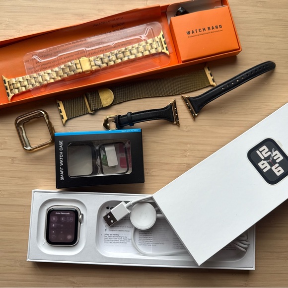 Apple Watch SE 2nd Gen 40mm Starlight Multiple Bands and Cases